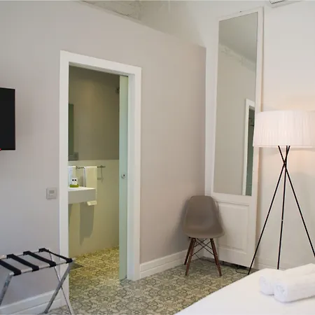 Guest house Forget Me Not Barcelona 4*